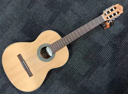 قیمت گیتار کلاسیک آلمانزا - سفارش آنلاین